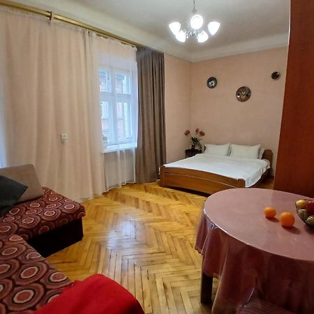 Бюджетная Квартира На Леси Украинки Leopoli Esterno foto
